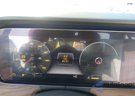 2020 Mercedes-Benz E 350 z USA, uszkodzony, nr VIN WDDZF8DB8LA702197